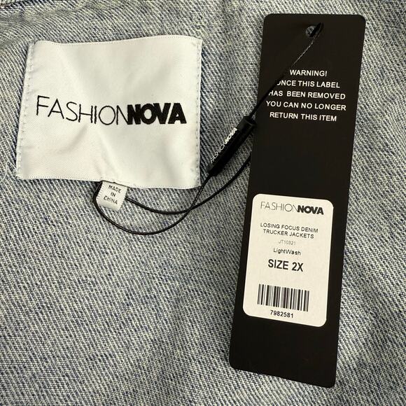 Fashion Nova Losing Focus Denim Jean Jacket Size 2X NEW Light Wash Distressed - Picture 4 of 10